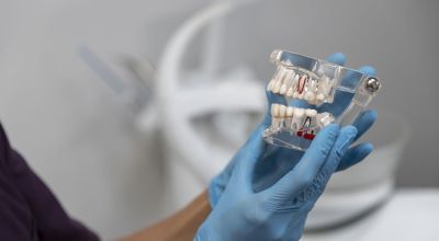 Antalya’da Porselen Kaplama ve Çocuk Diş Hekimliği: Farklı Yaşlara Özel Tedavi Yaklaşımları
