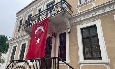 Çanakkale'de binalar bayraklarla süslendi