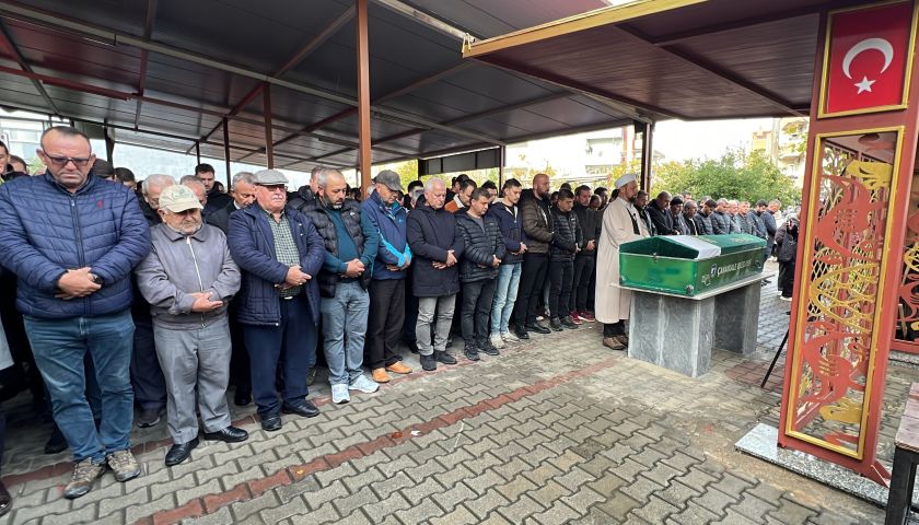Çanakkale'de feci kazada hayatını kaybeden Efe son yolculuğuna uğurlandı