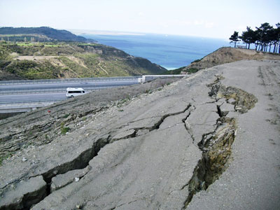heyelan%20(3).jpg