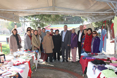 Kepez’de yardım kermesi ilgi gördü 