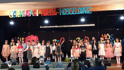 Gökkuşağı Koleji’nden “Şiirin Büyülü Dünyası”