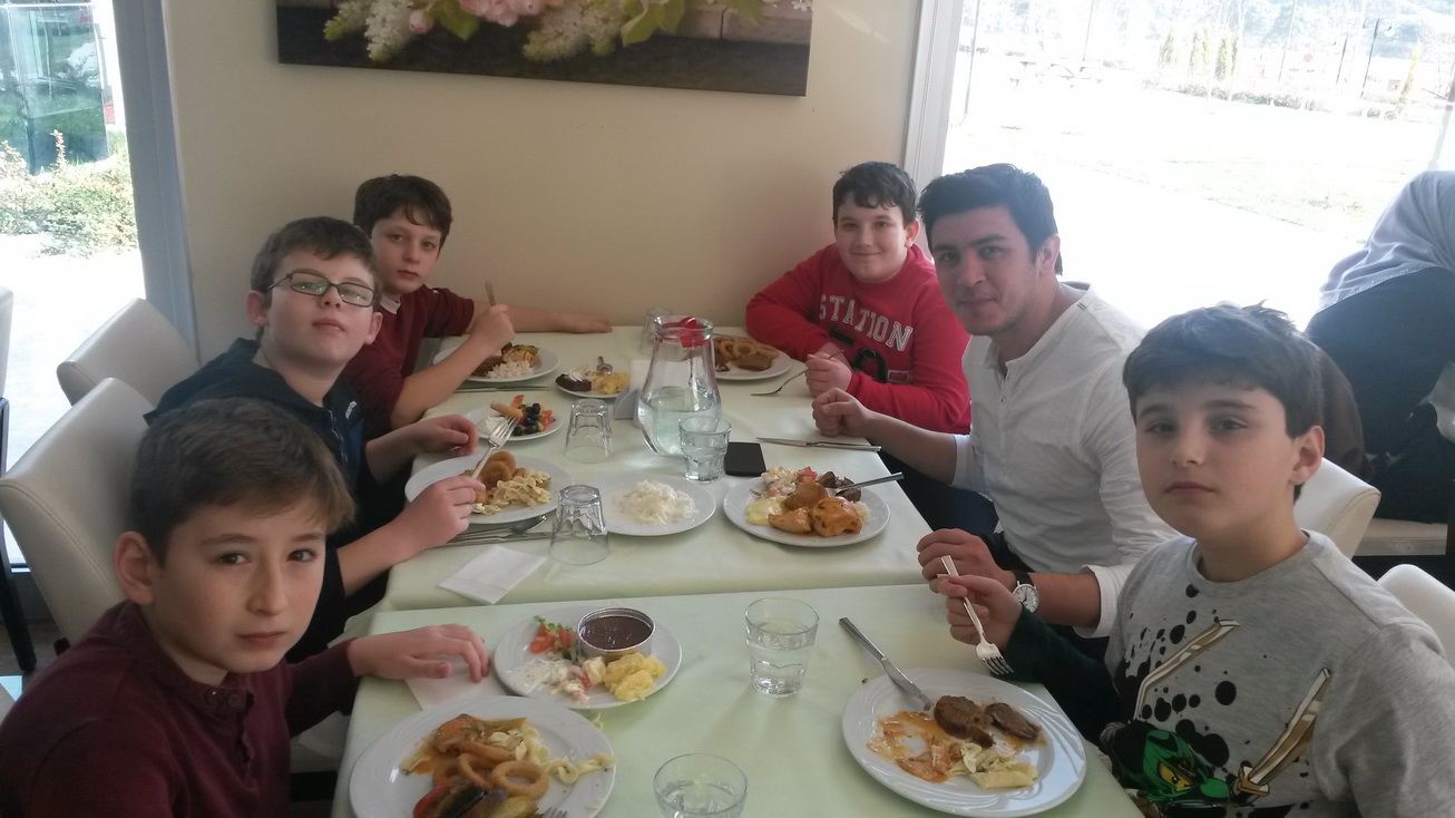 Gökkuşağı kış okulunda