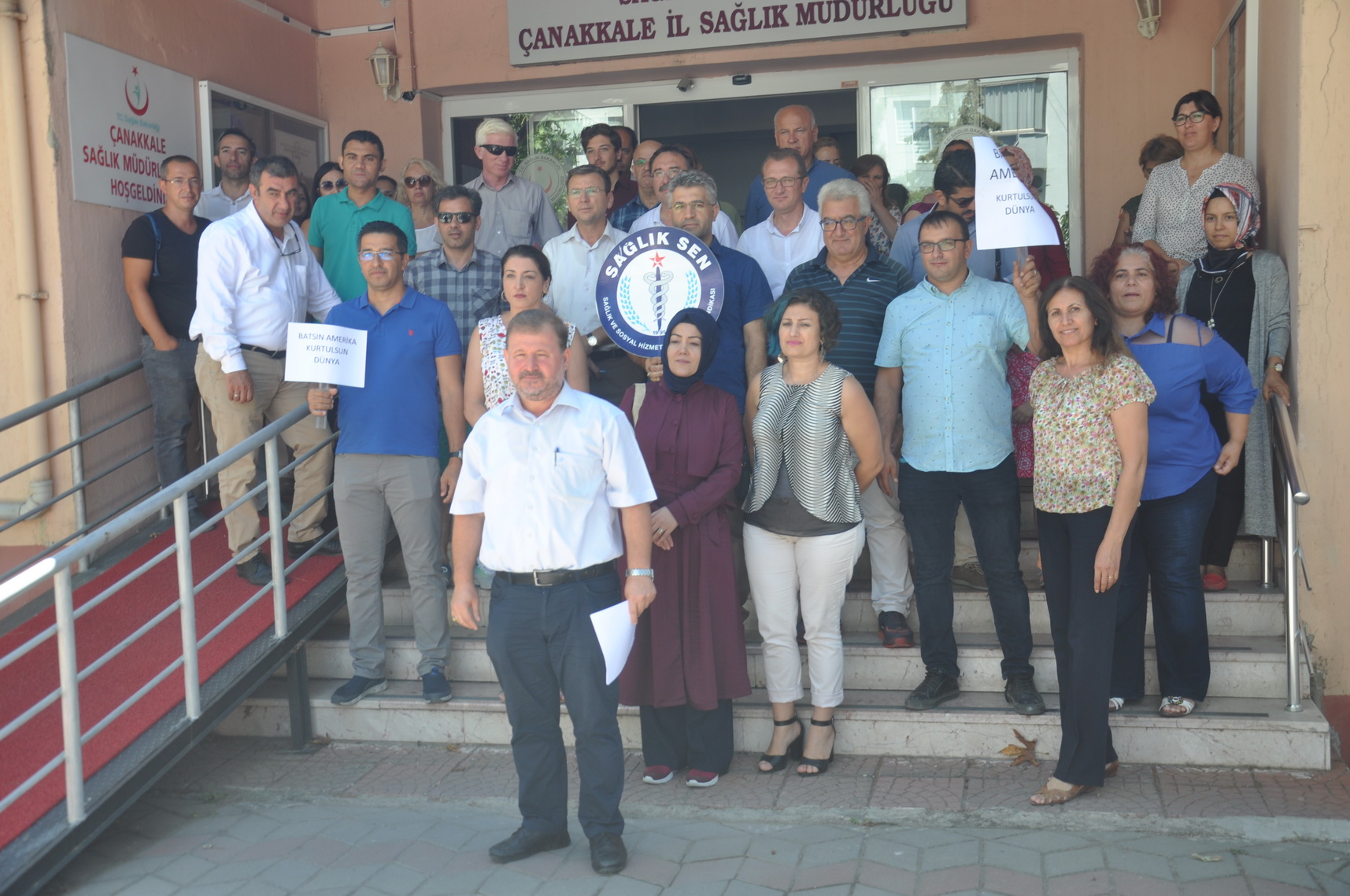 Sağlık Sen'den basın açıklaması; "Hükümetimizin aldığı kararların arkasındayız"