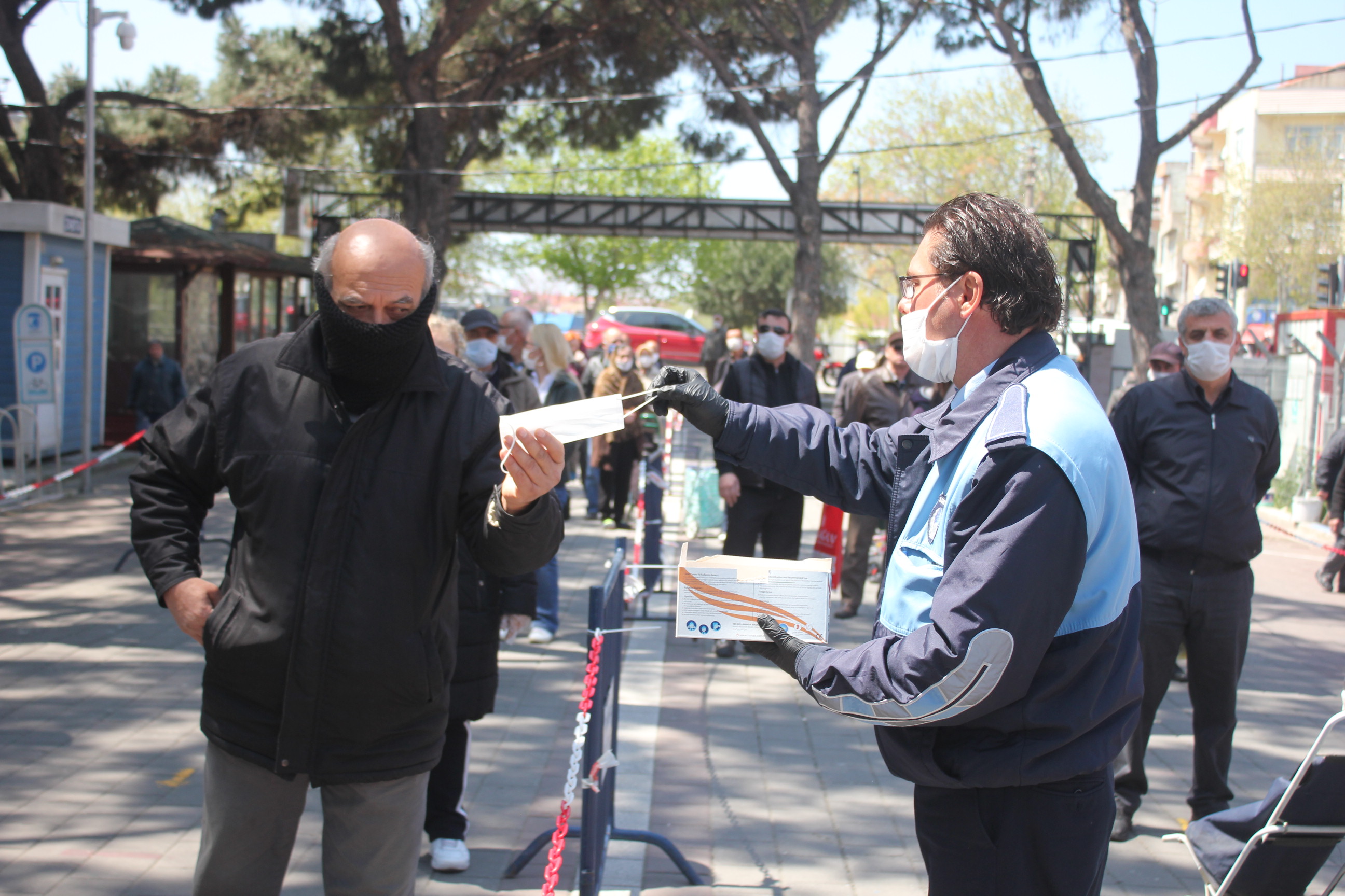 Pazar alanında sıkı güvenlik tedbirleri 
