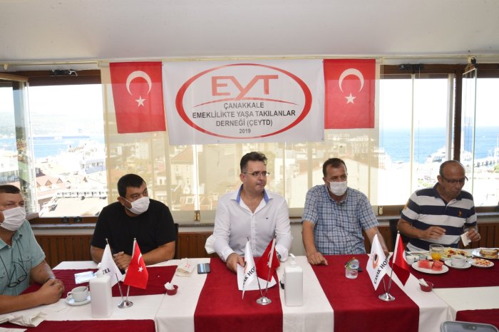 "Herkes emeklilikte yaşa takılacak"