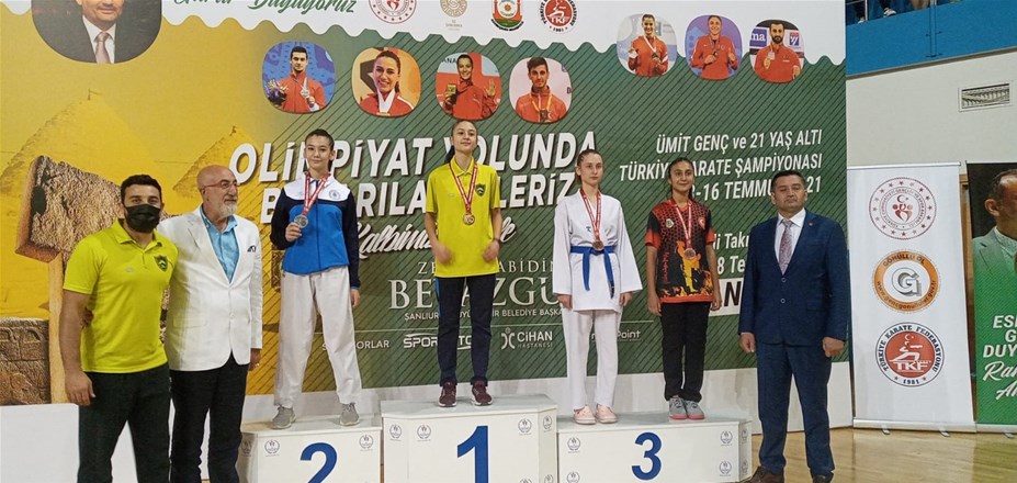 Güşta Şaşmaz Türkiye Üçüncüsü