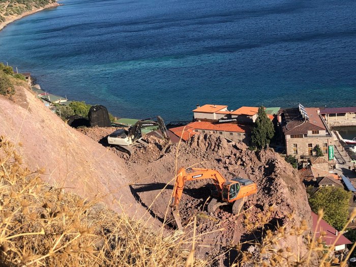 Bilim dünyası ve uzmanlardan Assos'taki çalışmaları durdurma çağrısı