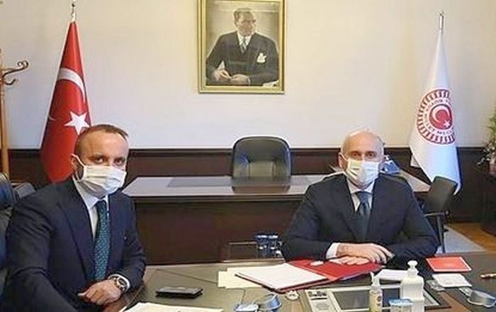 Ulaştırma Bakanı Karaismailoğlu ertelenen tören için Çanakkale'de