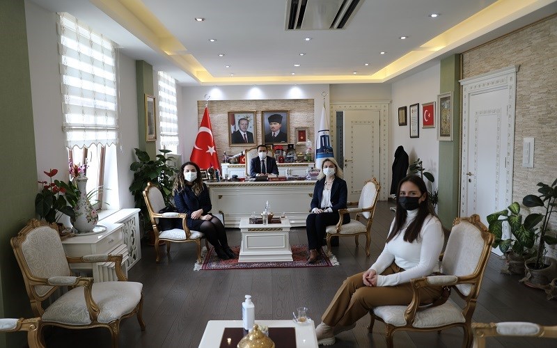 Saadet Öğretmen Derneğinden Vali Aktaş'a ziyaret