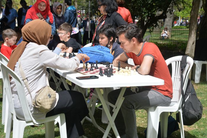 Tahta At Çocuk Şenliğinde eğlendiler