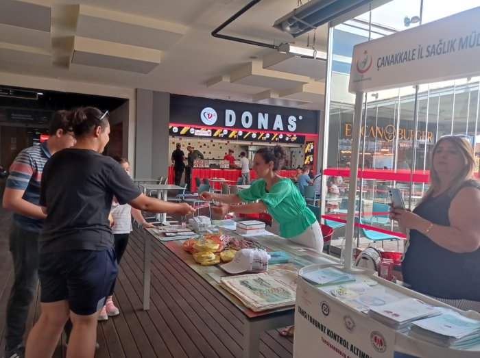 Sağlık standına büyük ilgi