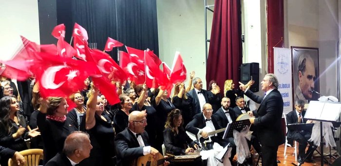 Gelibolu Musiki Derneği Korosundan "Cumhuriyet Konseri"