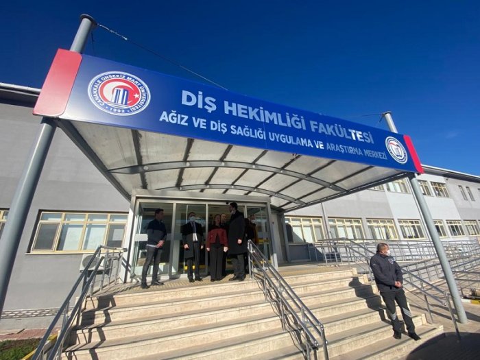 Aktaş, Diş Hekimliği Fakültesini ziyaret etti 