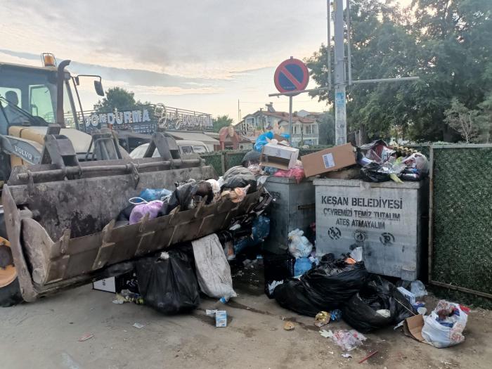 Saros Körfezi sahillerinde 473 kamyon çöp toplandı