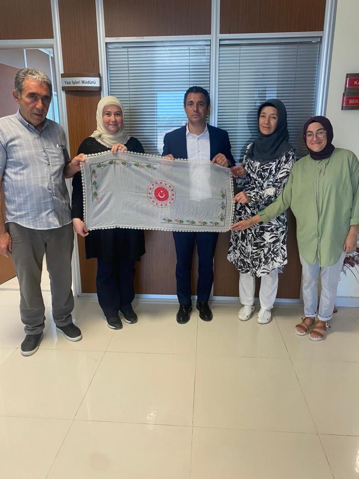 Kaymakamlık logosunu işlediler